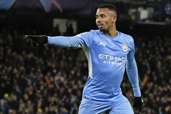 L'évolution de Jésus du jeune talent à la star mondiale du football